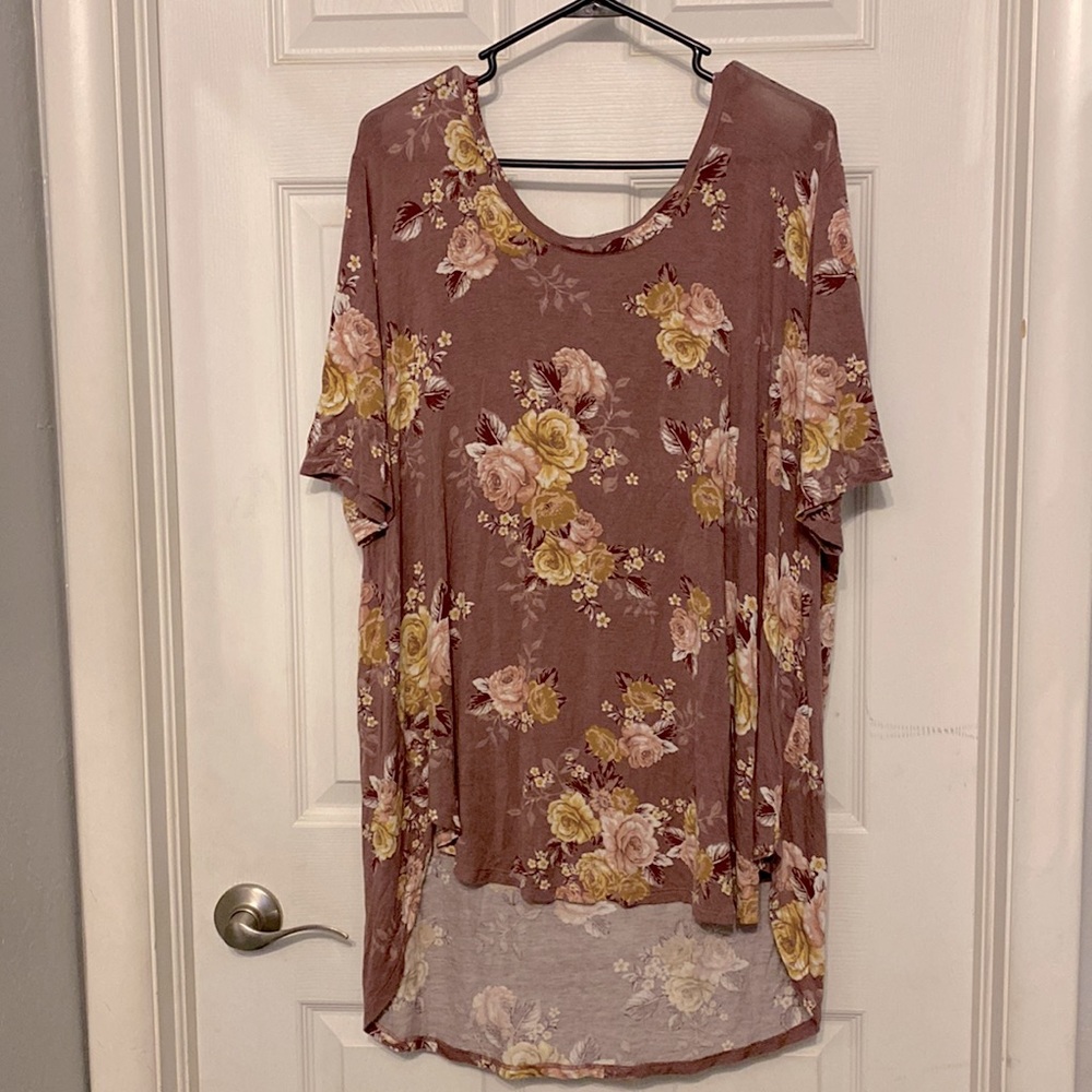 Maurices 24/7 mauve floral high low tee size 2x